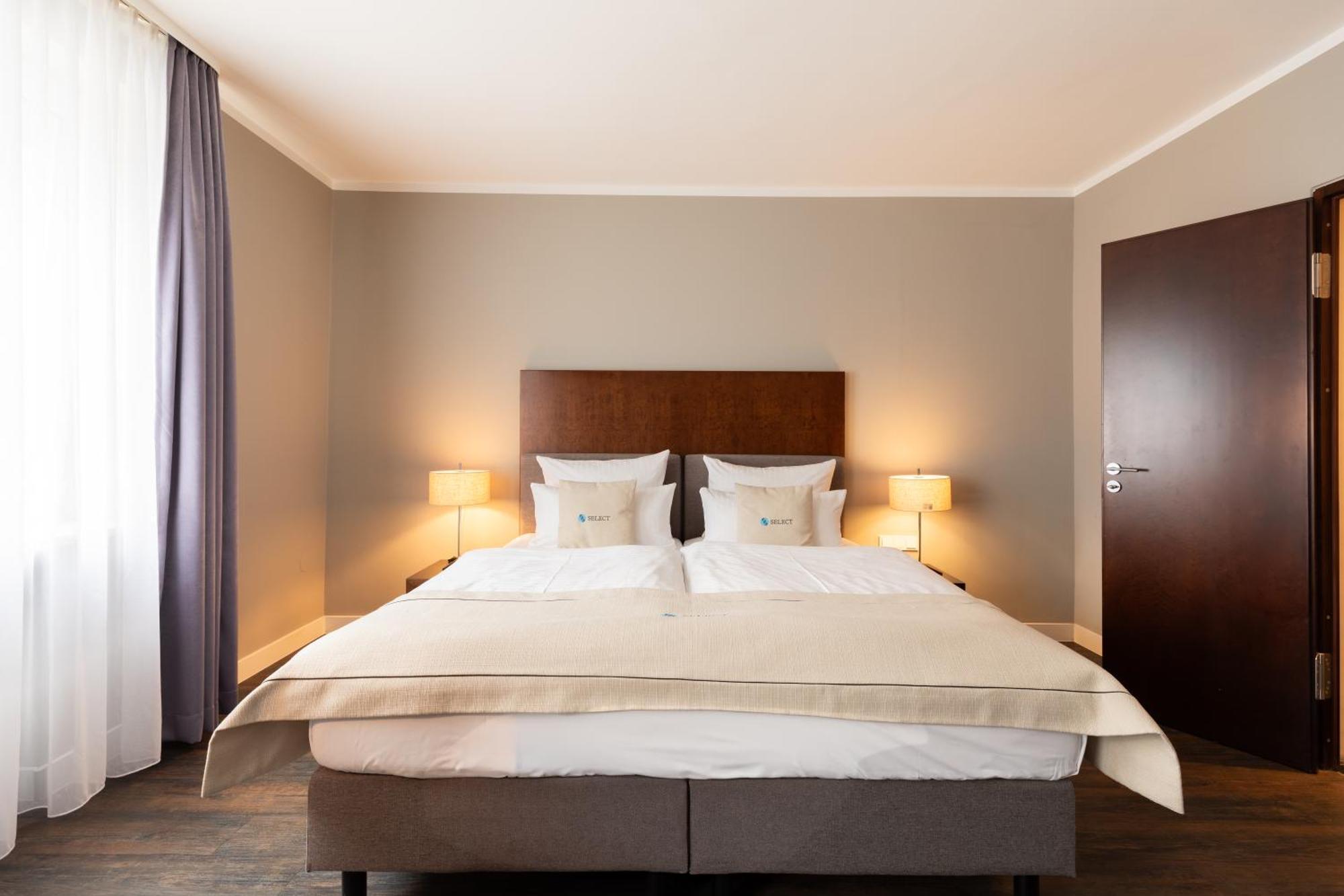 Select Hotel Friedrichshafen Ngoại thất bức ảnh