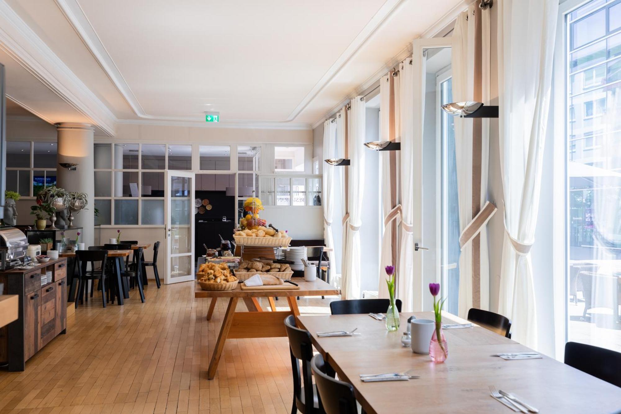 Select Hotel Friedrichshafen Ngoại thất bức ảnh