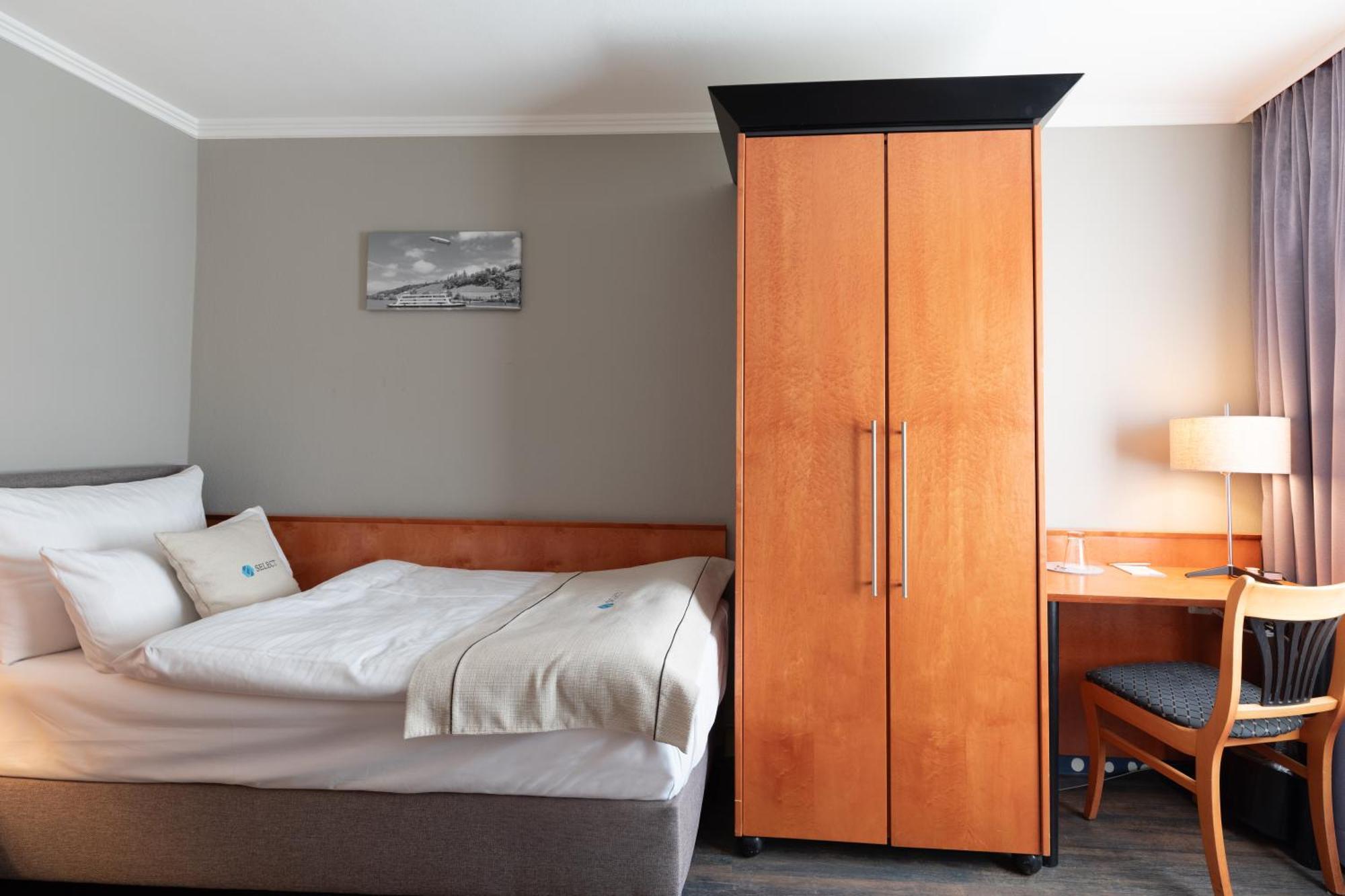 Select Hotel Friedrichshafen Ngoại thất bức ảnh