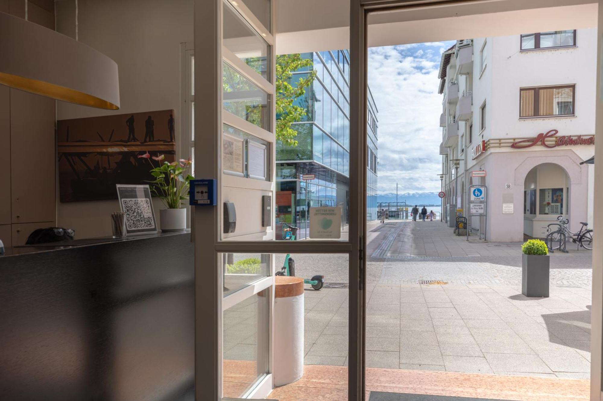 Select Hotel Friedrichshafen Ngoại thất bức ảnh