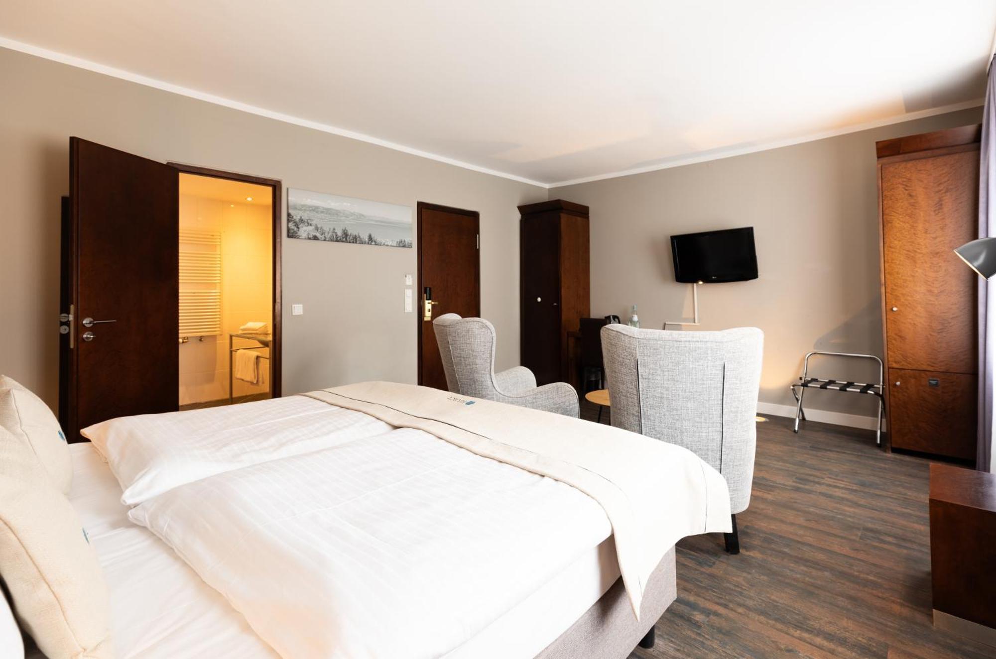 Select Hotel Friedrichshafen Phòng bức ảnh