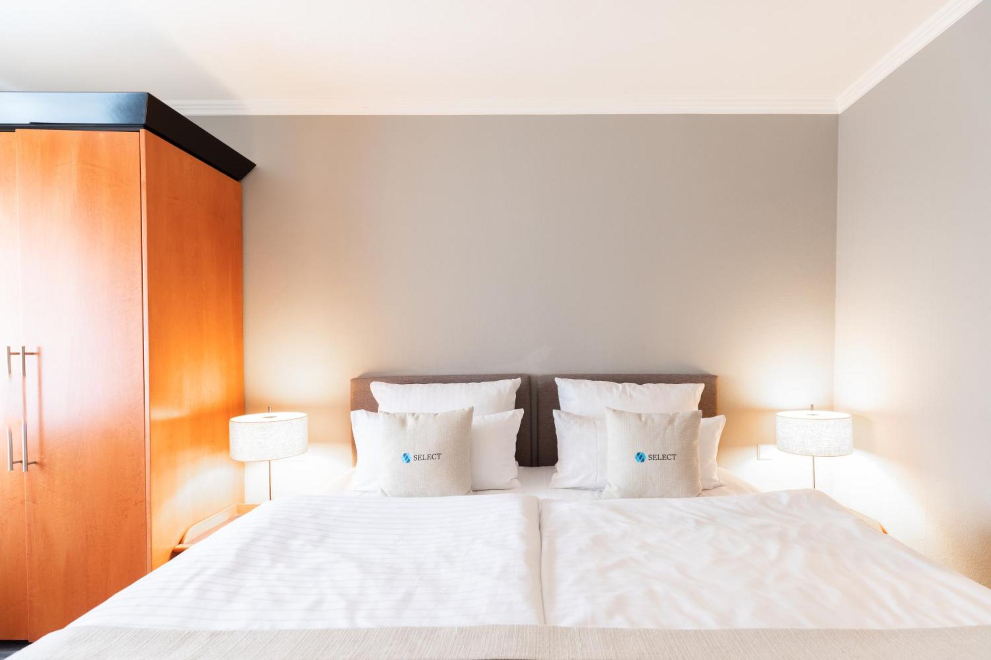 Select Hotel Friedrichshafen Phòng bức ảnh