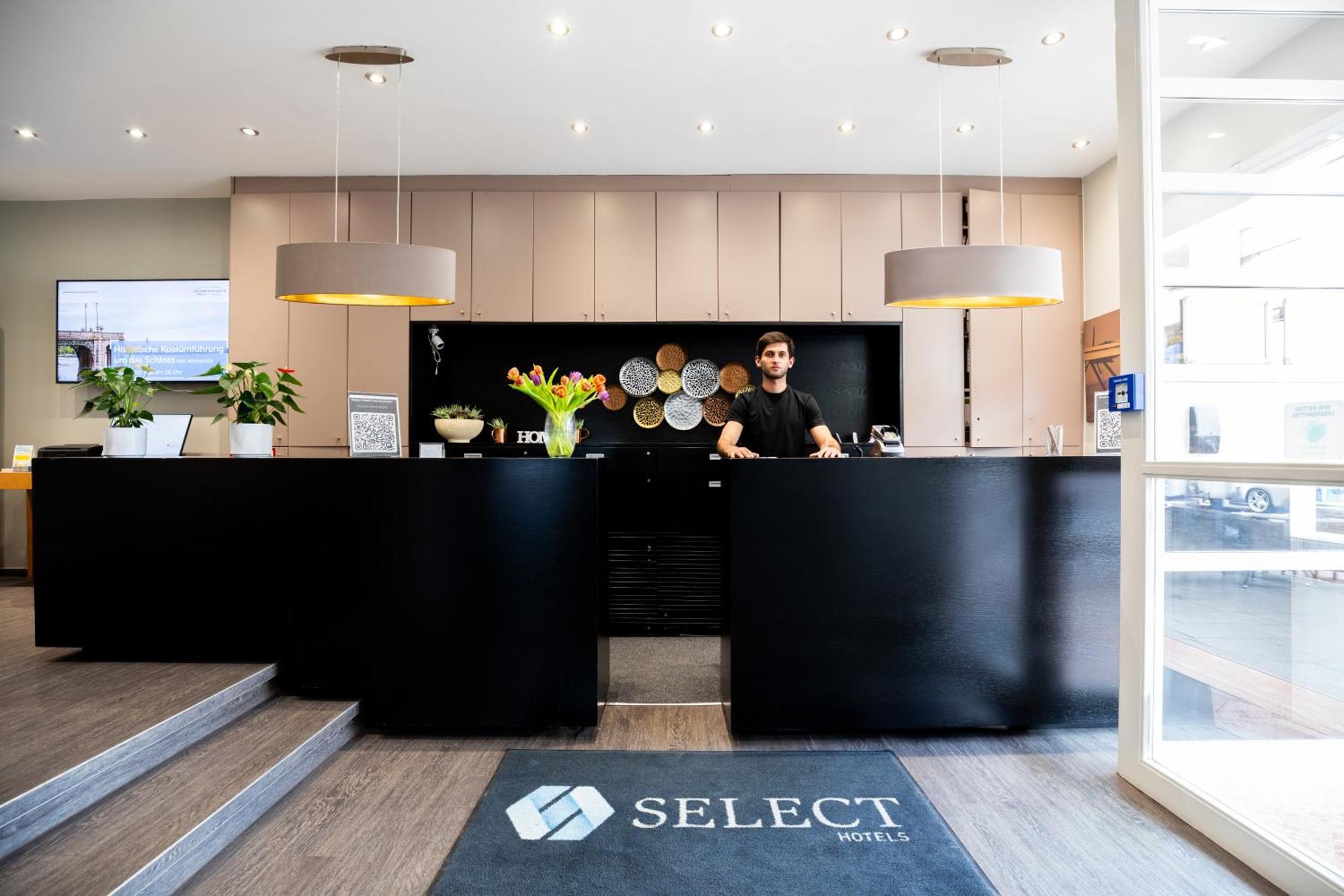 Select Hotel Friedrichshafen Ngoại thất bức ảnh